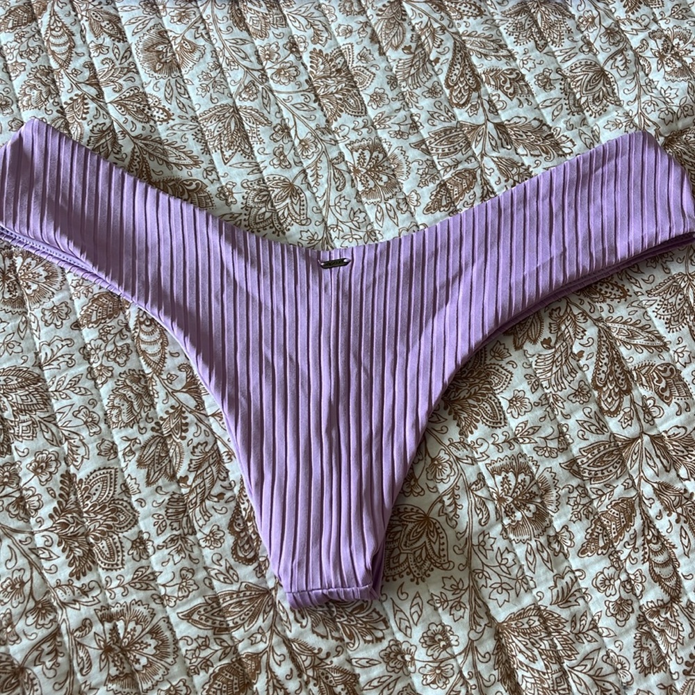 NWOT Ripcurl Bikini - Picture 2 of 3